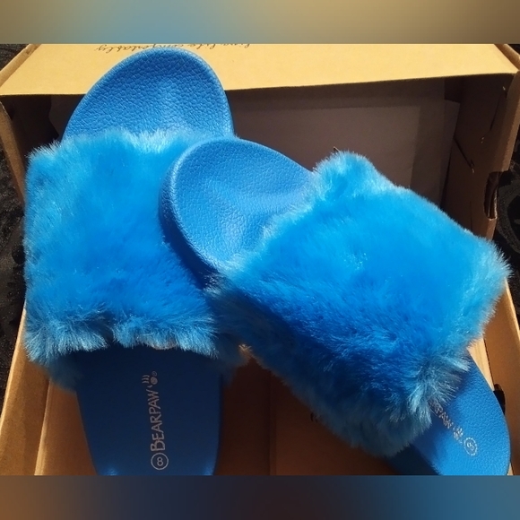 BearPaw furry blue slip ons size 8 - Picture 3 of 8